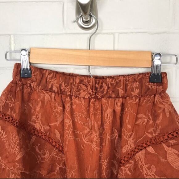 Q&A NWT Lace Ruffle Dainty Girly Mini Skirt - Picture 3 of 8